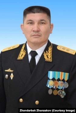 Жандарбек Жанұзақов, әскери-теңіз күштерінің бұрынғы бас қолбасшысы, вице-адмирал