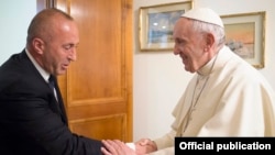 Kosovski premijer Ramuš Haradinaj sa papom Franjom