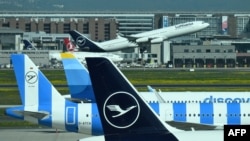 تصویری از هواپیماهای مسافربری شرکت لوفت‌هانزا در فرودگاه فرانکفورت آلمان