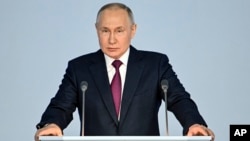 Vladimir Putin acuză occidentul pentru războiul din Ucraina și anunță autosuspendarea Rusiei din ultimul tratat în vigoare privind controlul armelor nucleare