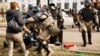 Сорвались с катушек. Силовики против протестующих в Хабаровске и Беларуси (ВИДЕО)