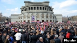 Armenia - The opposition Armenian National Congress holds a rally in Yerevan's Liberty Square, 1Mar2014.