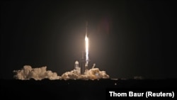 Lansiranje rakete SpaceX-a Falcon 9 iz svemirskog centra Kennedy na Floridi, 15. septembra 2021.