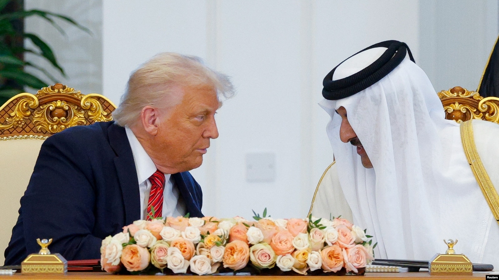 Давҳа, Қатар, 14 май. Мулоқоти президенти ИМА Доналд Трамп ва амири Қатар Тамим бин Ҳамад Аттанӣ