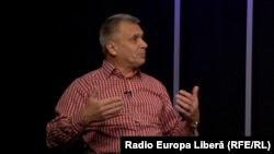 Analistul politic Igor Boțan în studioul Europei Libere de la Chișinău