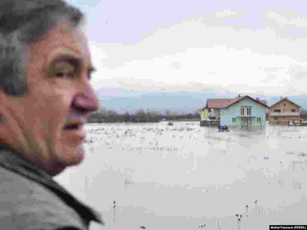 BiH - Poplavljena naselja u predgrađu Sarajeva, 03.12.2010. Foto: Midhat Poturović 