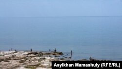 Каспийский берег в районе Актау. Иллюстративное фото.