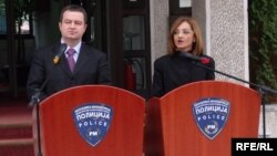 Архивска фотографија: Министрите за внатрешни работи на Србија и на Македонија, Ивица Дачиќ и Гордана Јанкулоска на прес конференција во Скопје.