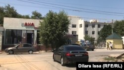 Аудандық аурухана маңы. Көрнекі сурет.