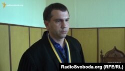 Раніше Павло Вовк заявив, що склав повноваження голови Окружного адміністративного суду Києва «за власним бажанням» з 1 серпня