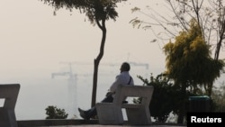 Рівень забруднення в Тегерані вважається «нездоровим» для всіх вікових груп, повідомляють іранські медіа