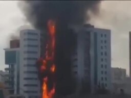 Уфада күпкатлы йорт янды