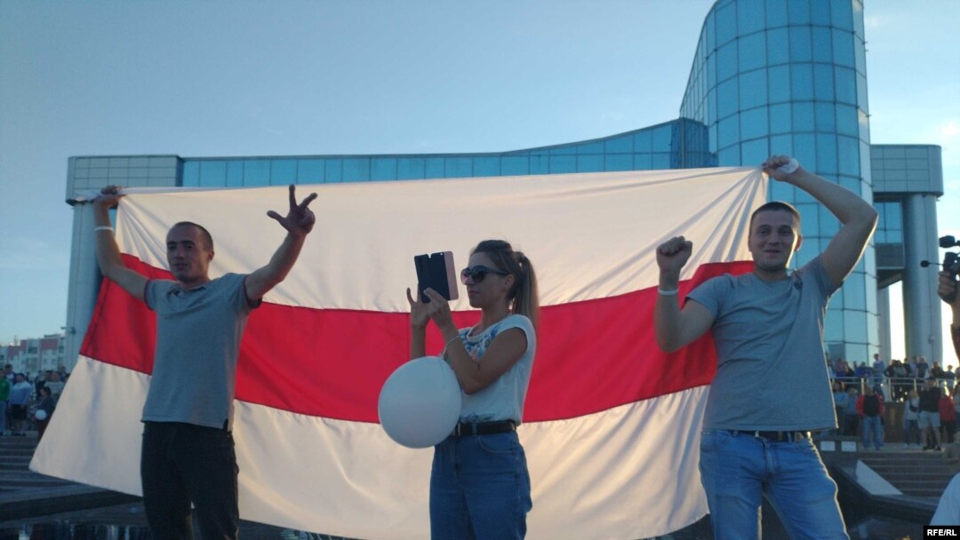 Жители Жлобина протестуют против сфальсифицированных итогов выборов, 14 августа 2020 года