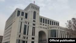 Հայաստանի արտգործնախարարության շենքը, արխիվ 