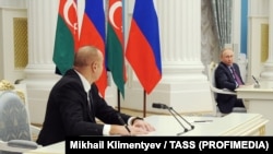 Оьрсийчоьнан президент Владимир Путин а, Азербайджанан президент Алиев ИлхIам а ву йукъарло лелон бертана куьйгаш йаздеш. 2022-чу шеран чиллан-беттан 22-гIа де