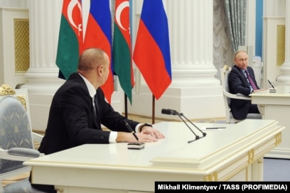 Ең бұрмаланған секс құрылғылары Орыс Джина Джексонның қатысуымен барлық порно видеолар