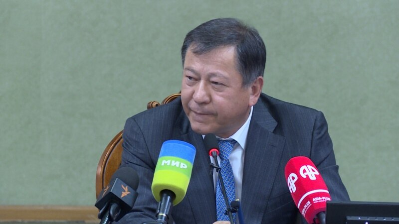 Глава МВД Таджикистана: страна не может принять большое количество афганских беженцев
