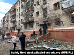 Последствия одного из ударов по Краматорску