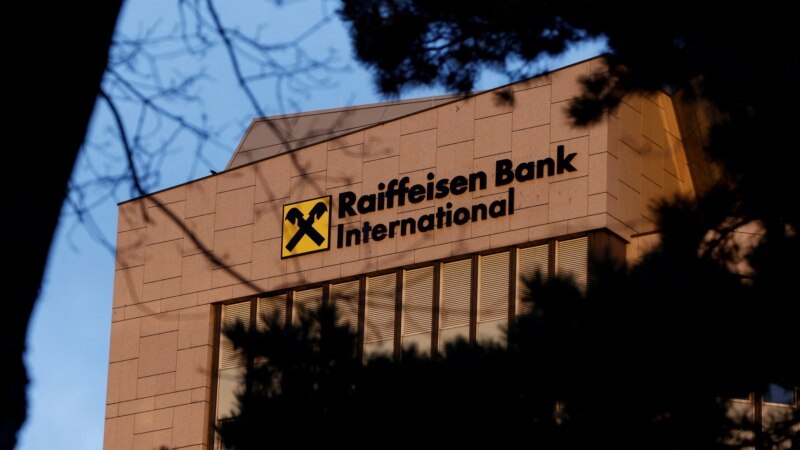 Putinova uredba cilja na premoženje evropskih podjetij v Rusiji, medtem ko se dialog z ZDA o Ukrajini ohlaja