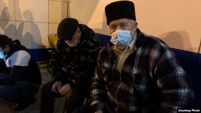 Ночь на Керченском мосту: крымчане не смогли поддержать фигурантов «дела Хизб ут-Тахрир» (фотогалерея)