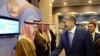 Атамбаев Сауд Арабиянын расмий өкүлдөрү менен жолугушууда. 4-декабрь, Эр-Рияд. 