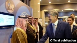 Алмазбек Атамбаев совершает официальный визит в Королевство Саудовская Аравия. 3 декабря 2014 года.