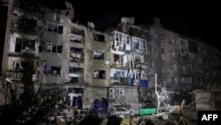 Një ndërtesë e dëmtuar nga sulmet ruse në Pokrovsk, Ukrainë, 7 gusht 2023.
