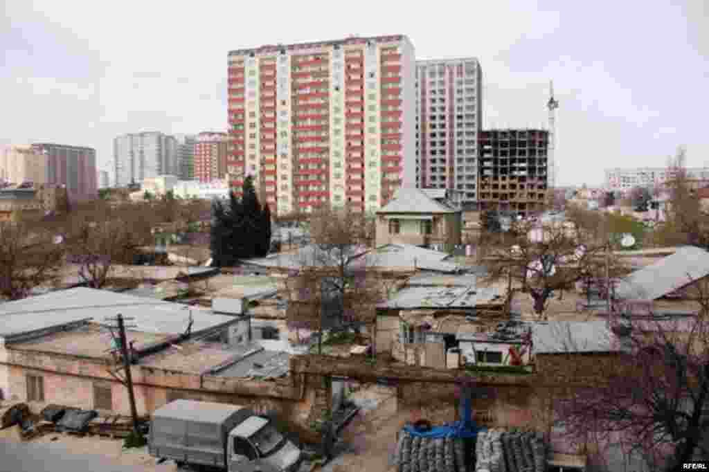 Sökülüb-tikilən Bakı #11