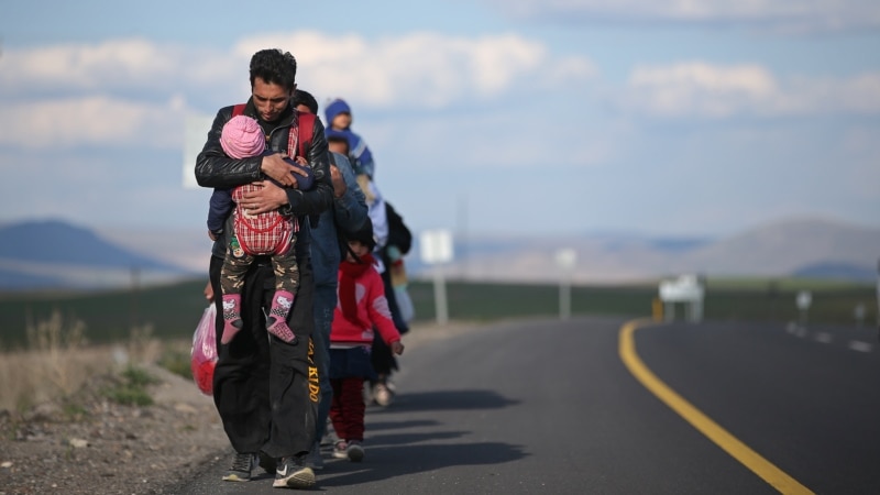 Šoder: Nema dogovora za prihvatni centar za izbeglice van EU