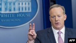 Ağ Evin mətbuat katibi, Sean Spicer ,Vaşington