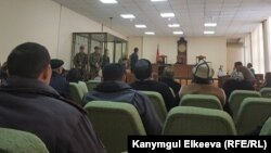 Заседание Бишкекского городского суда по мере пресечения Сапару Исакову. 18 октября 2018 года.