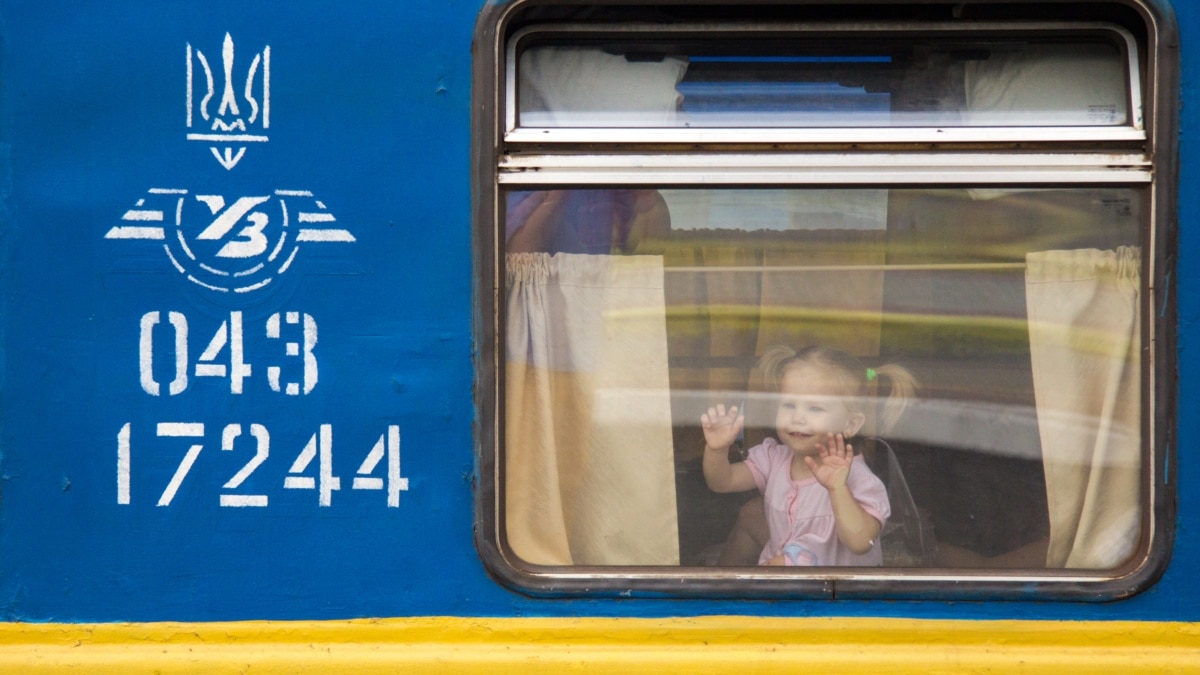 Із Сум до Києва почав курсувати безкоштовний евакуаційний потяг