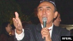Шерали Жўраев кейинги 20 йил ичида Ўзбекистоннинг етакчи телеканаллари ва катта концерт залларида қўшиқ айтмайди.