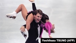 Russian pairs figure skaters Vadim Naumov and Evgenia Shishkova (file photo)