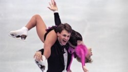 Russian pairs figure skaters Vadim Naumov and Evgenia Shishkova (file photo)