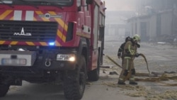 Тушение пожара после одного из обстрелов Закарпатской области, август 2025 года