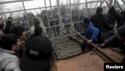 Izbeglice na grčko-makedonskoj granici