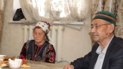 Родители Абая Нурбекова Зибагуль Капышева и Жаугаш Нурбеков. 30 декабря 2019 года.