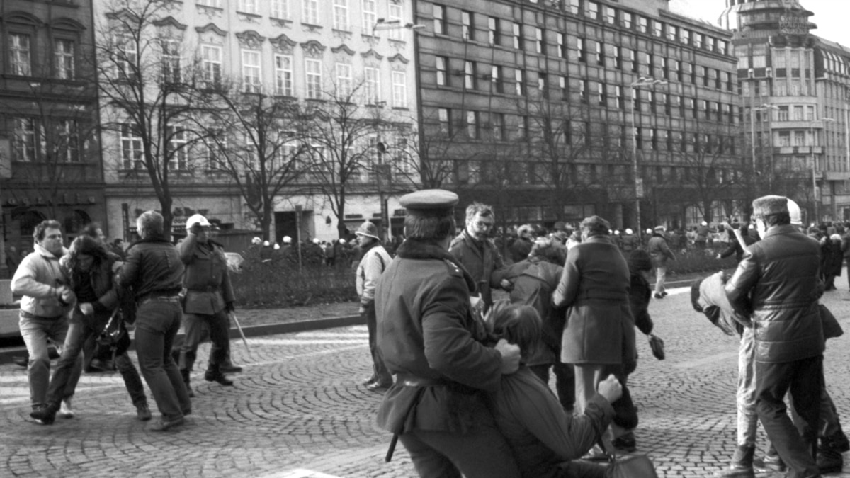 Thirty Years Ago In Prague, Student Protests Snowballed Into The Velvet ...