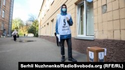 В опитуванні могли взяти участь всі охочі, хоча його проводили не на всіх дільницях