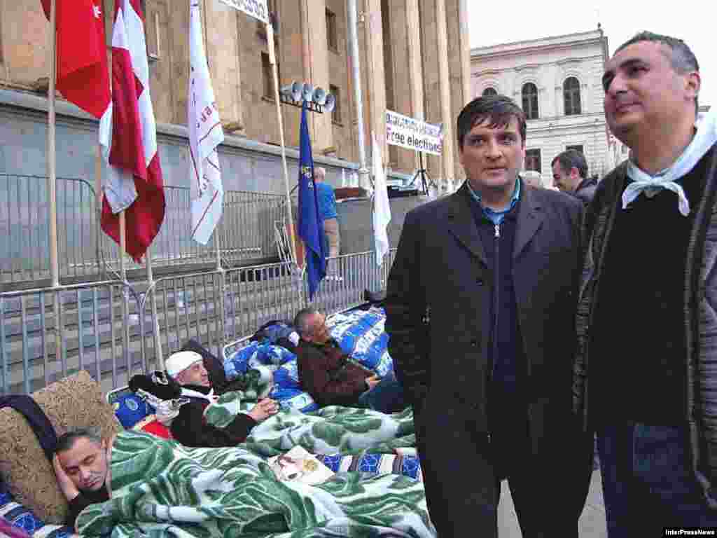 Голодающие у стен парламента Грузии, 11 марта 2008