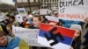 Акція протесту у столиці Польщі проти збройної агресії Росії в Криму. Варшава, 2 березня 2014 року
