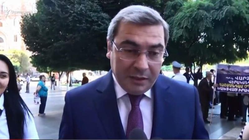 Глава КГД утверждает, что «информация Yerevan.Today – это ложь, подобных премий быть не может»