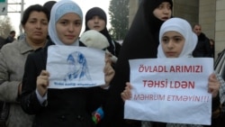 Məktəbdə hicaba görə 800 avro cərimə... Azərbaycan hansı yolu seçməlidir?