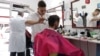 Мужским парикмахерам в Ашхабаде запретили красить волосы своим клиентам 