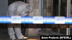 Policija na mjestu napada na novinarku Vijesti Oliveru Lakić