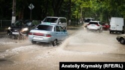 Вулиця Київська в Сімферополі, 19 липня 2018 року 