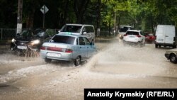 Улица Киевская в Симферополе, 19 июля 2018 год 