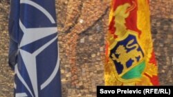 Zastava NATO i Crne Gore, ilustrativna fotografija