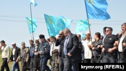 Ukraine - крымские татары на Турецком валу, 03May